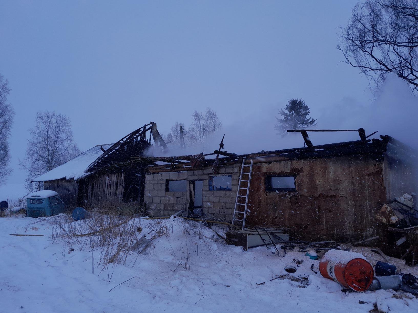 13. veebruaril kell 14.56 said päästjad väljakutse Antsla valda Vaabina külla, kus põles garaaži ja puukuurina kasutatav abihoone.